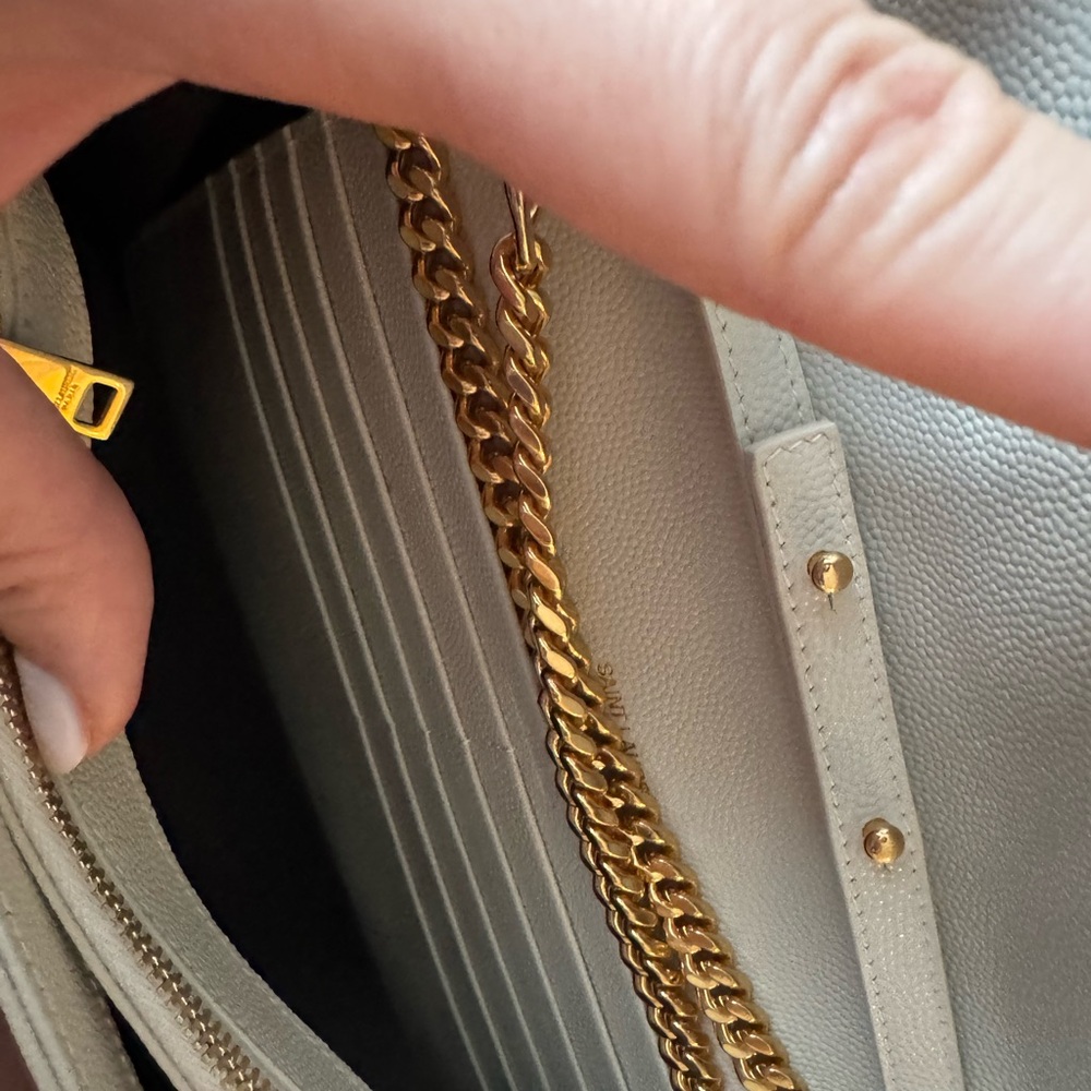 Saint Laurent Cream Quilted Chain Bag - Picture 6 of 8